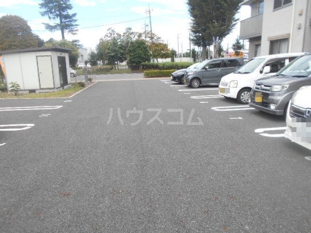 17/22 駐車場