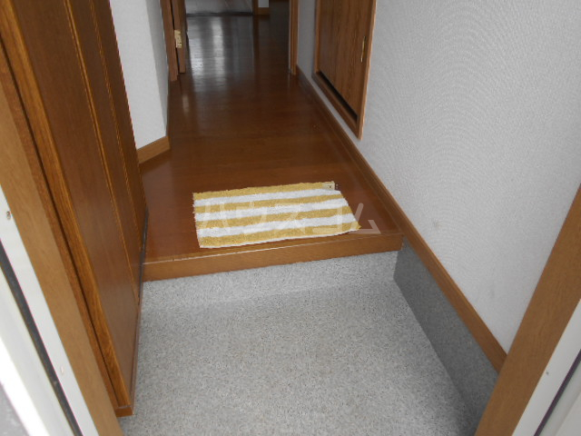 14/30 玄関