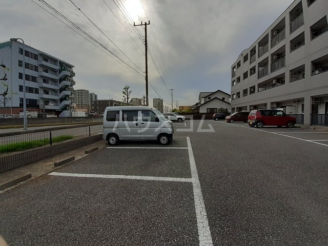 21/30 駐車場