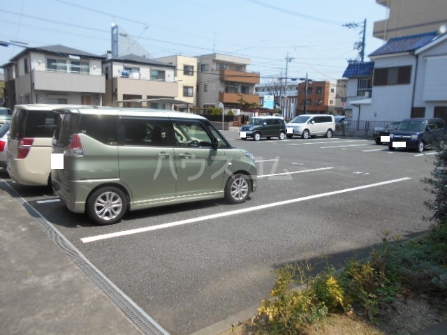 2/6 駐車場