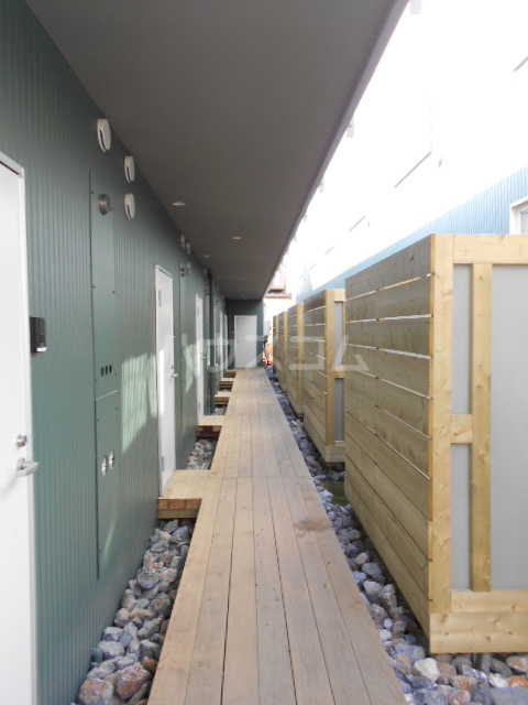 21/30 エントランス