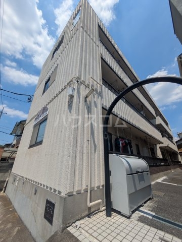 ＳＵＮ　ＥＡＳＴ　ＨＯＵＳＥの外観