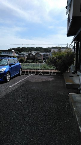 21/28 駐車場