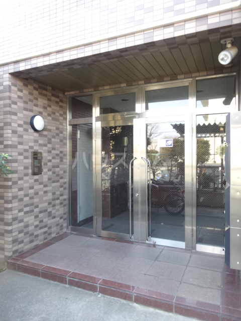 22/30 エントランス