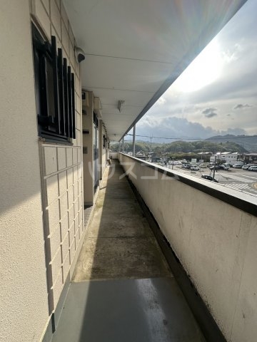 28/30 エントランス