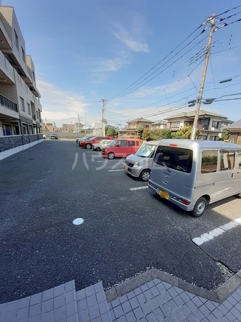 15/27 駐車場