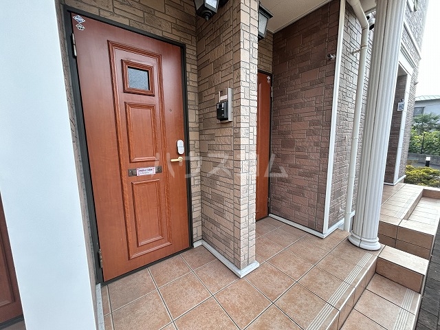 25/30 エントランス