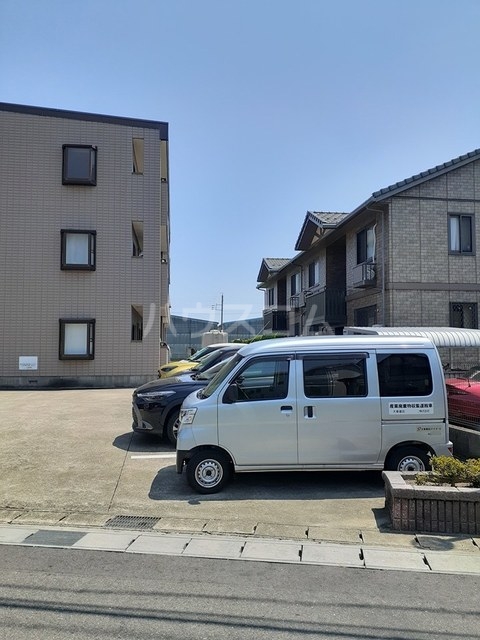 14/25 駐車場