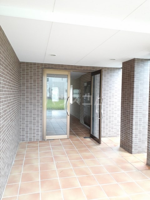 20/30 エントランス