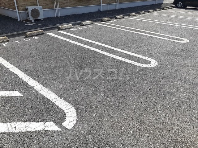 14/20 駐車場
