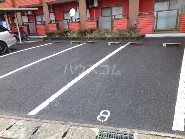 16/27 駐車場