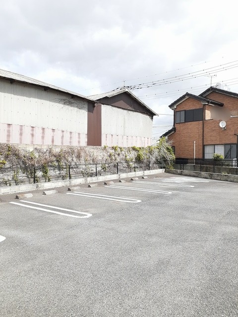15/23 駐車場