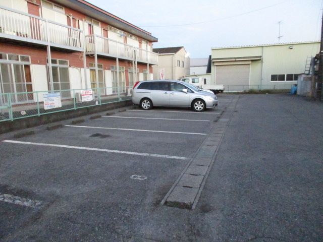 22/30 駐車場