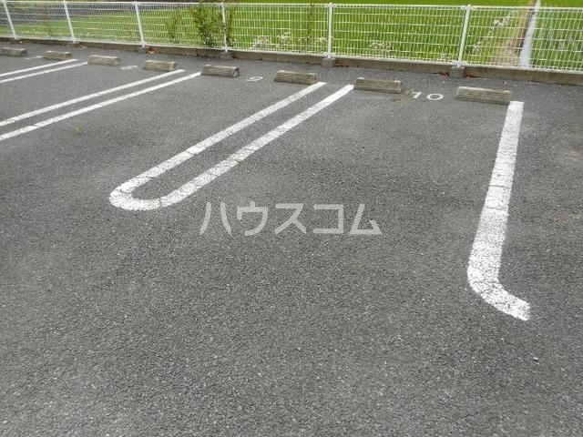 26/30 駐車場