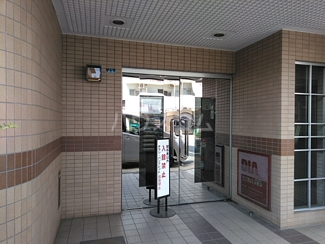 4/5 エントランス