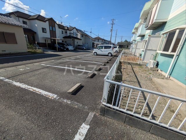 23/30 駐車場