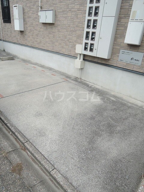 13/23 エントランス