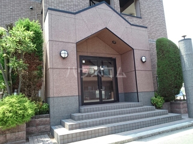 13/20 エントランス