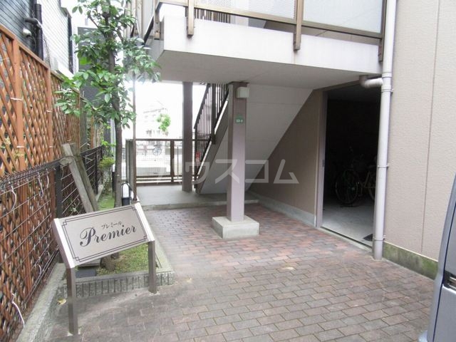 14/20 エントランス