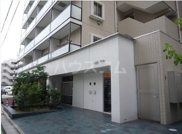 16/26 エントランス