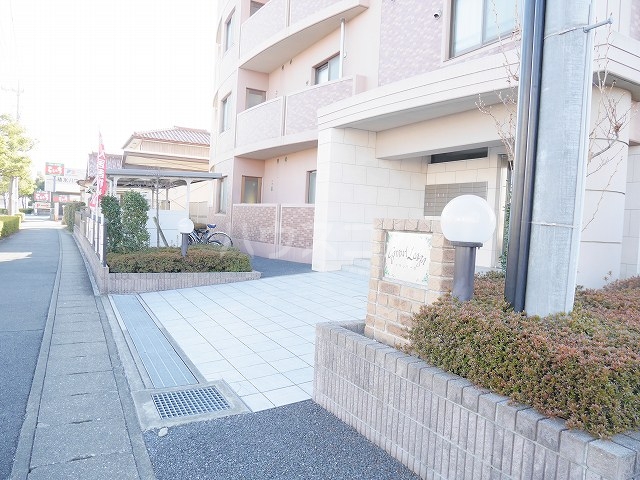 14/20 エントランス