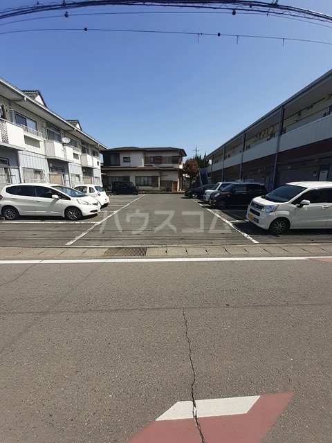 15/21 駐車場