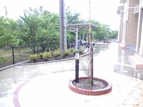 16/23 エントランス