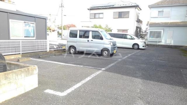 13/23 駐車場