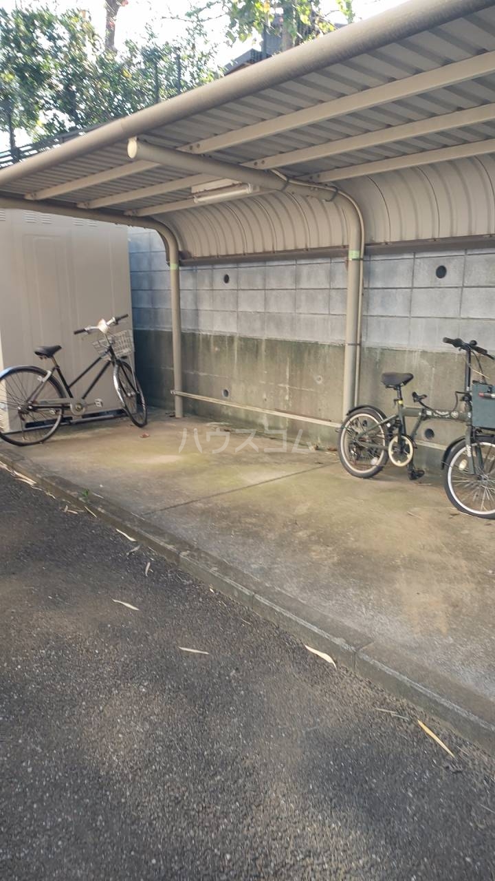 28/30 駐車場