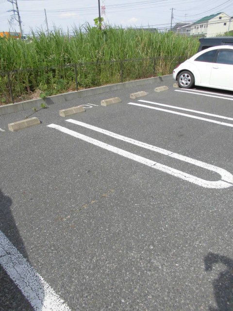 17/27 駐車場