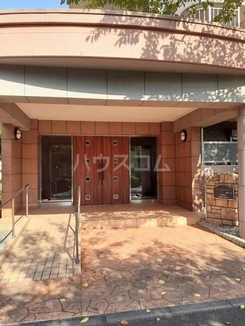 14/22 エントランス