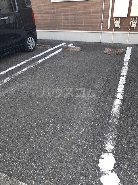 14/23 駐車場