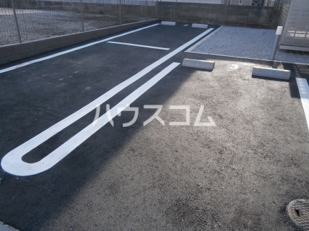 18/20 駐車場