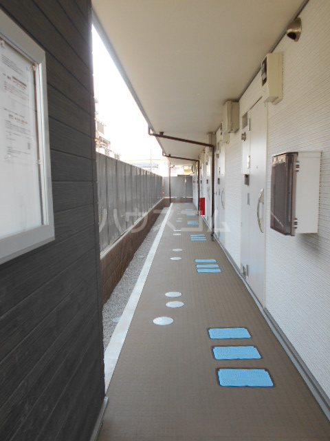 25/30 エントランス