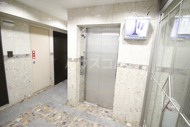 14/20 エントランス