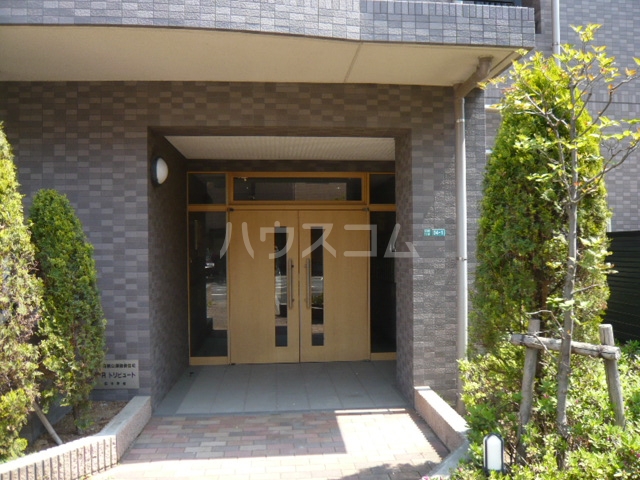 14/20 エントランス