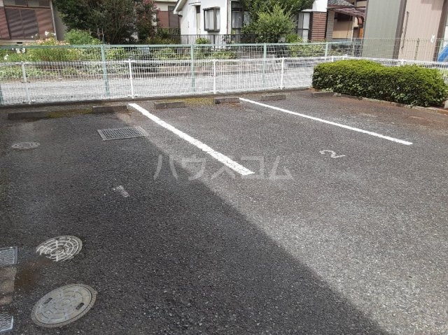 2/4 駐車場