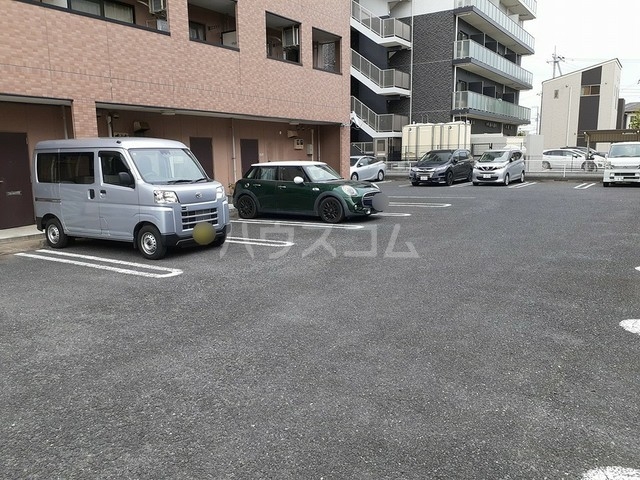 14/20 駐車場