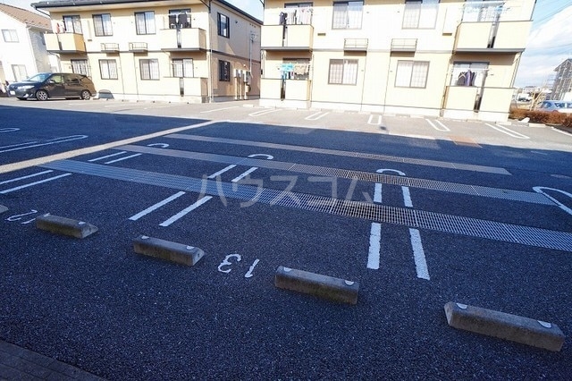 14/20 駐車場