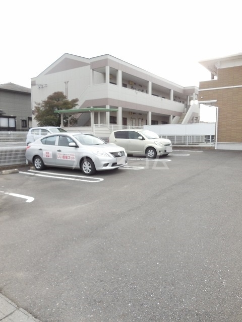15/24 駐車場