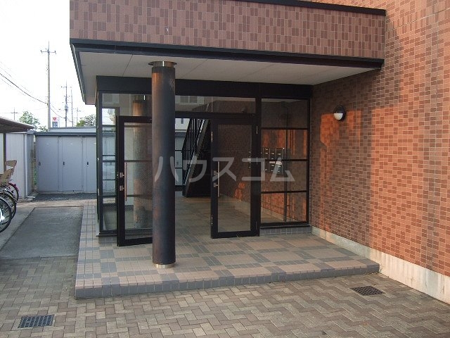 14/20 エントランス