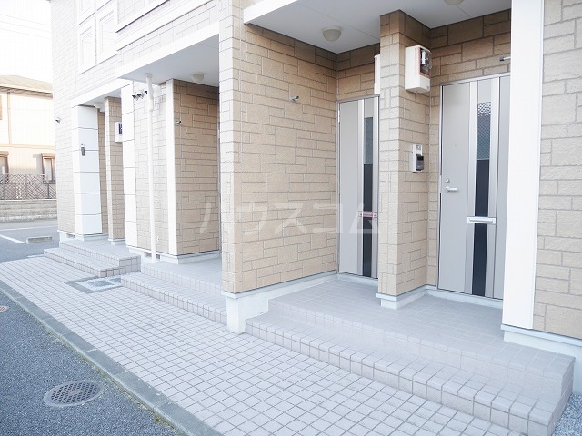 15/21 エントランス