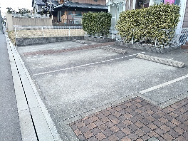 14/21 駐車場