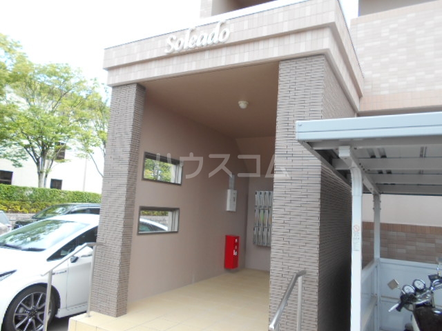 23/29 エントランス