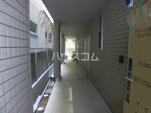 20/27 エントランス