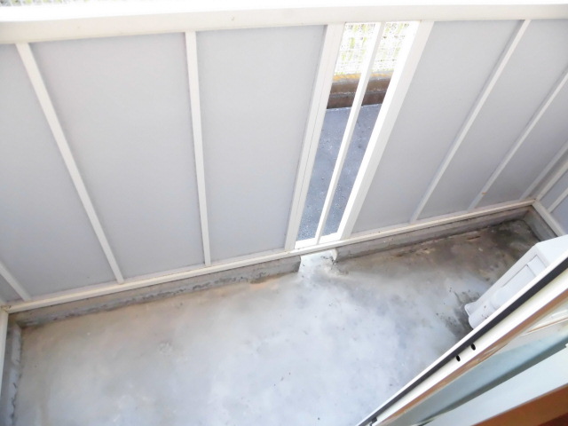 18/28 バルコニー