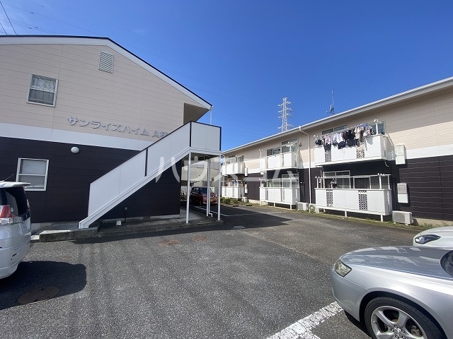 28/30 駐車場