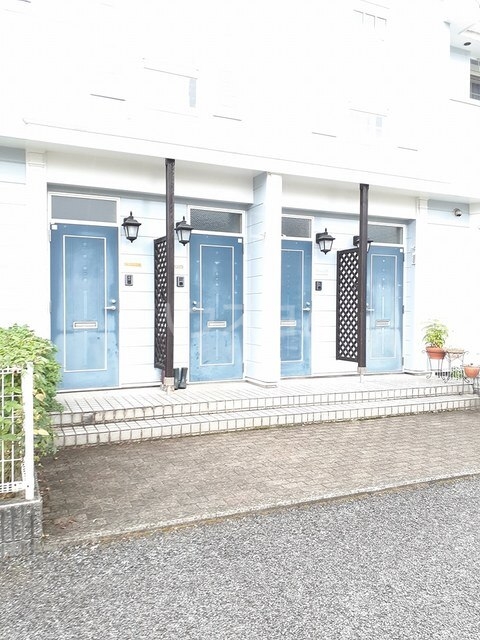 22/30 エントランス