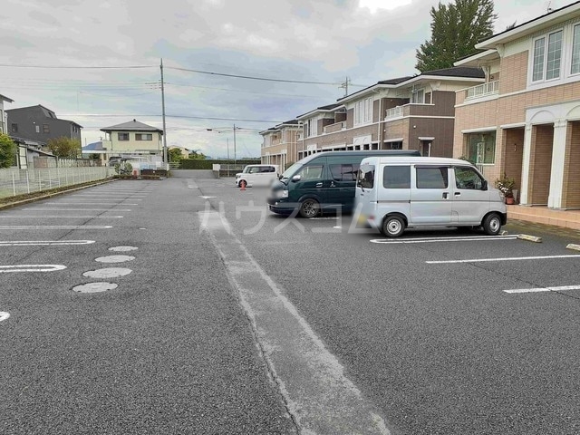 15/23 駐車場