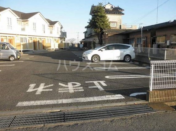 14/20 駐車場